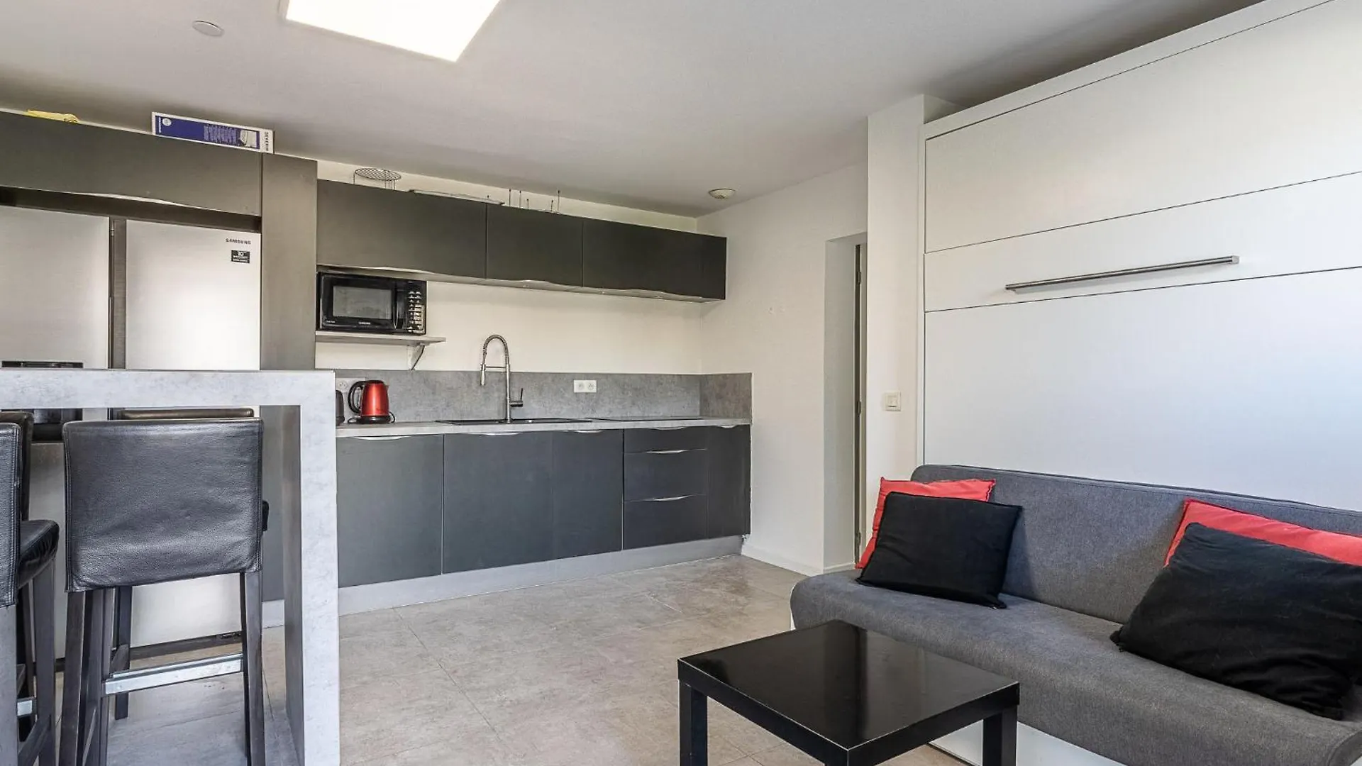 Apartment Cap Negre - Domaine De La Pinede-9 By Interhome Le Lavandou France