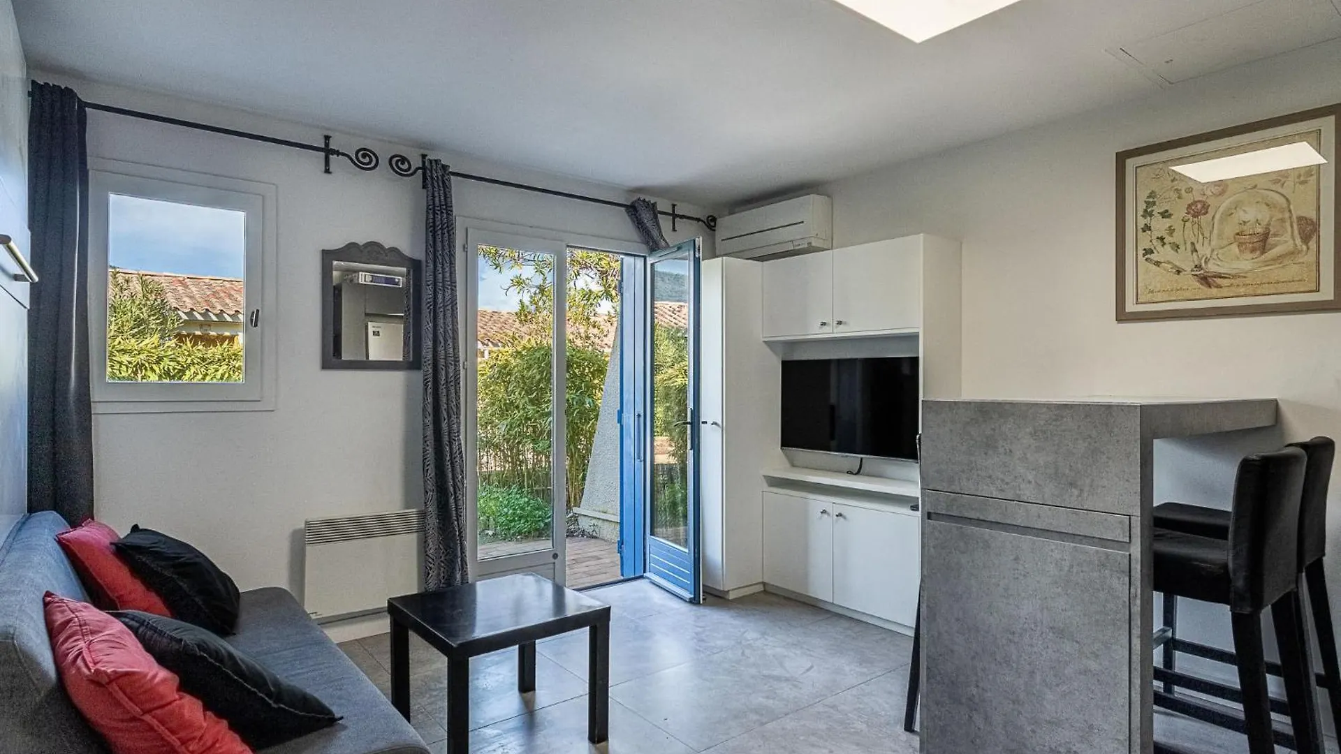Apartment Cap Negre - Domaine De La Pinede-9 By Interhome Le Lavandou 0*,  France