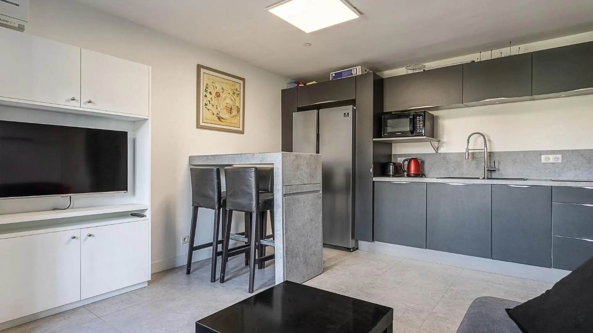 Apartment Cap Negre - Domaine De La Pinede-9 By Interhome Le Lavandou
